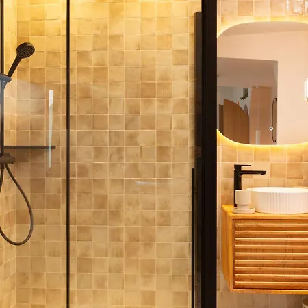 Romantique Ibiza, Jacuzzi, Strasburgo